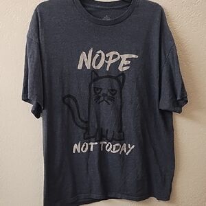 Gray Cat Graphic T-Shirt